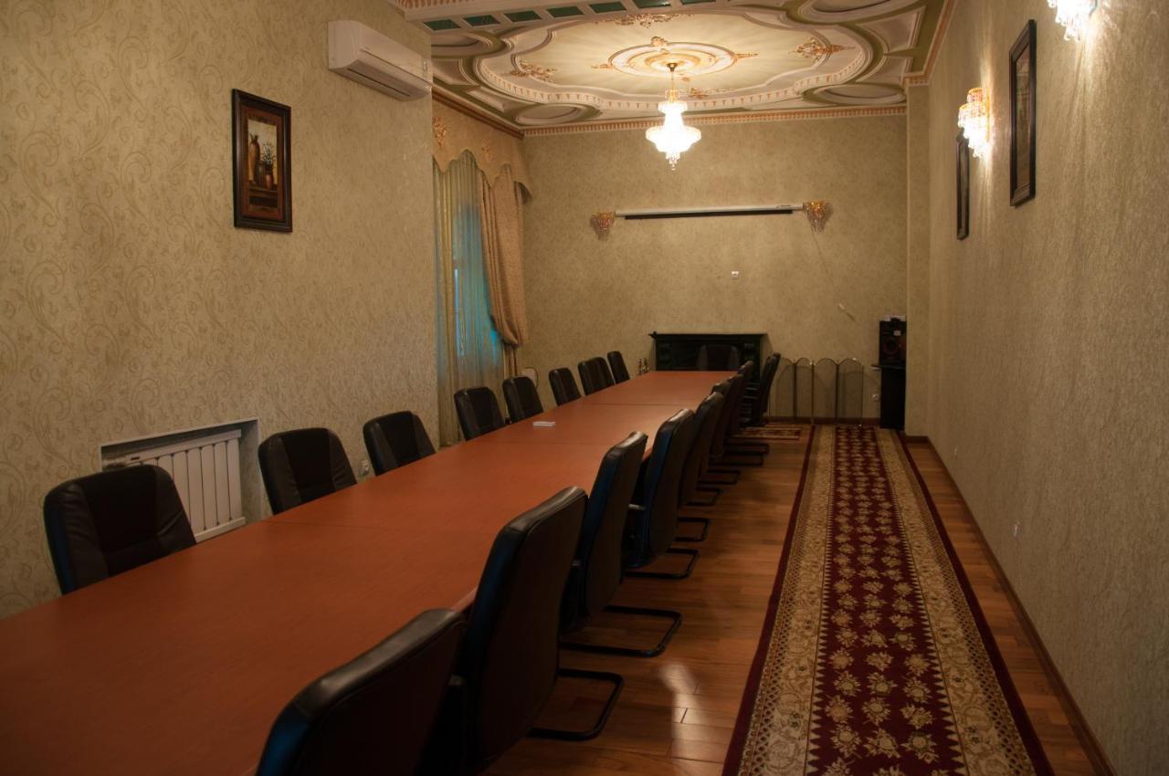 Almaz Guest House ドゥシャンベ エクステリア 写真