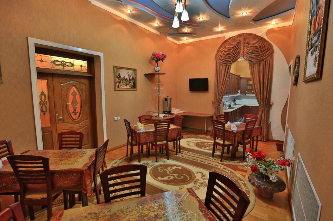 Almaz Guest House ドゥシャンベ エクステリア 写真